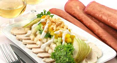 Салат с курицей и грушами